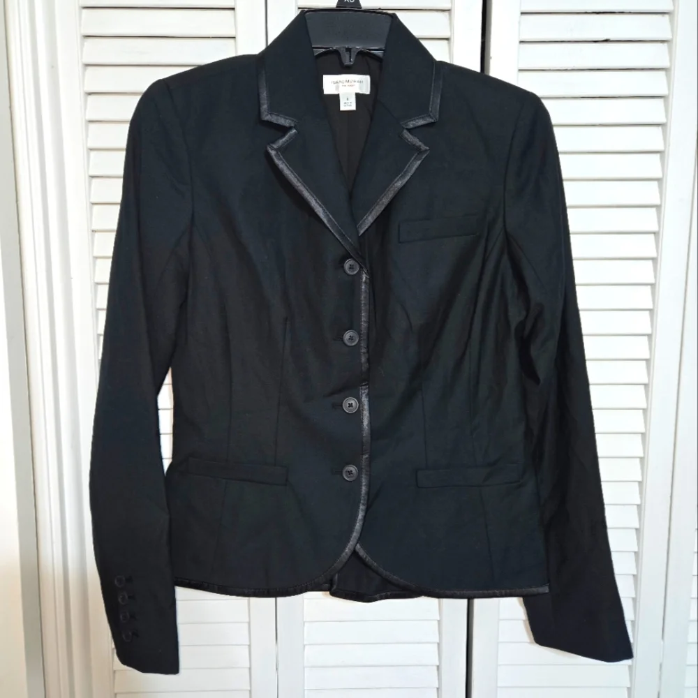 Isaac Mizrahi Women's sz 4 Black Blazer Jacket